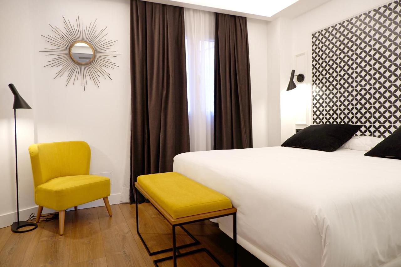 Hotel Colon Plaza Valladolid Exterior photo